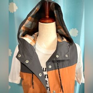 Dakine sports vest waterproof. orange + plaid hood.  Snowboard, outdoors- M